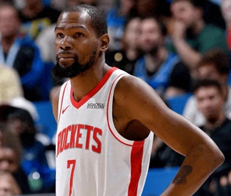 kaiyun-三分32中17！感谢杜兰特帮助，谢泼德动情发声，这番话他憋了一年