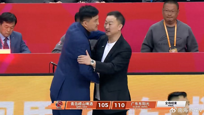 开云-逆转青岛!仅打两分钟得到媒体和球迷怒赞:最后时刻盖帽和篮板立功了|广东队|黄明依|杜锋|青岛队|青岛市_新浪新闻